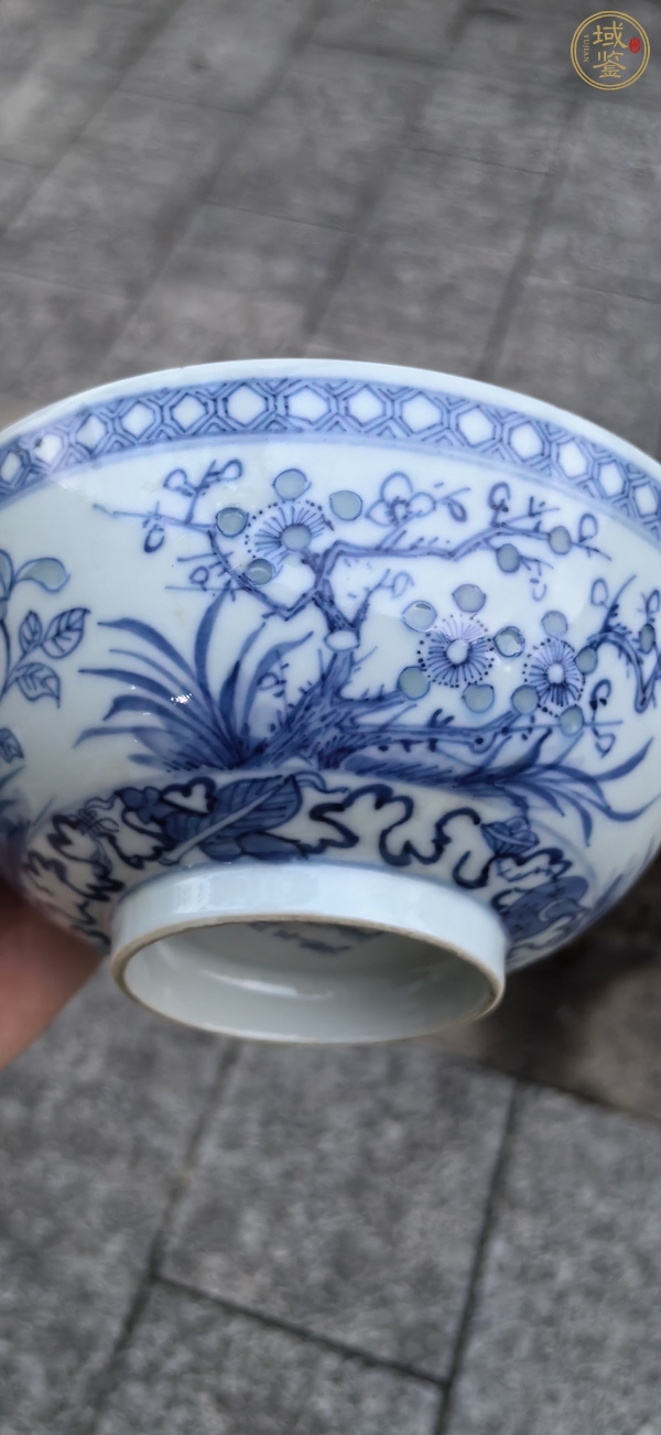 古玩陶瓷玲瓏瓷青花碗真品鑒賞圖