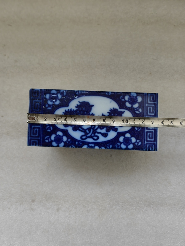 古玩陶瓷青花獅子繡球圖脈枕拍賣,當前價格450元