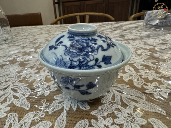 古玩陶瓷青花花卉蓋碗真品鑒賞圖