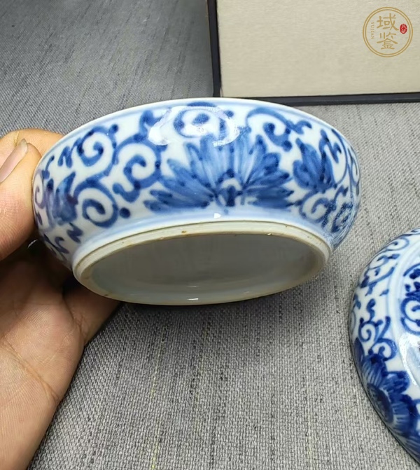 古玩陶瓷青花蓋盒真品鑒賞圖