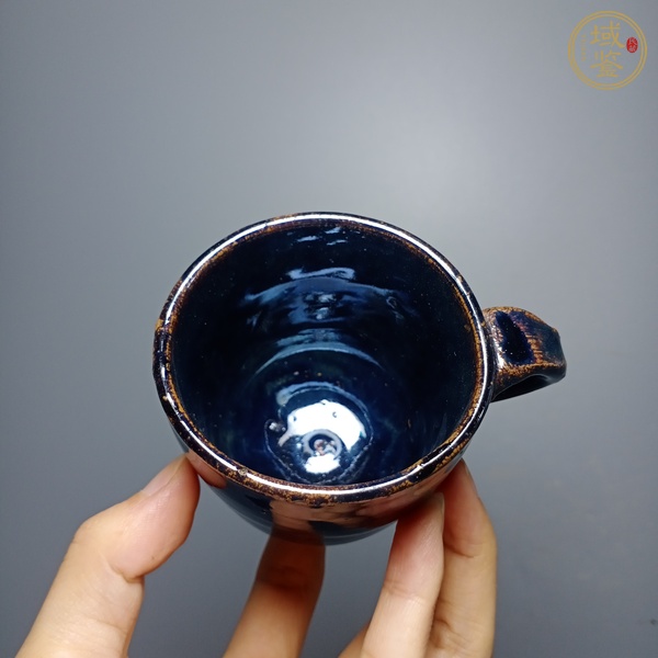 古玩陶瓷把杯真品鑒賞圖