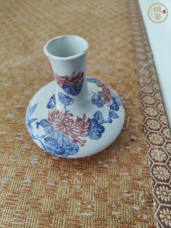 古玩陶瓷青花釉里紅花卉紋荸薺瓶真品鑒賞圖