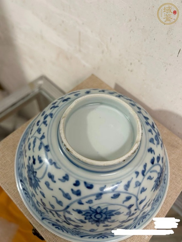 古玩陶瓷青花纏枝花卉紋撇口碗真品鑒賞圖