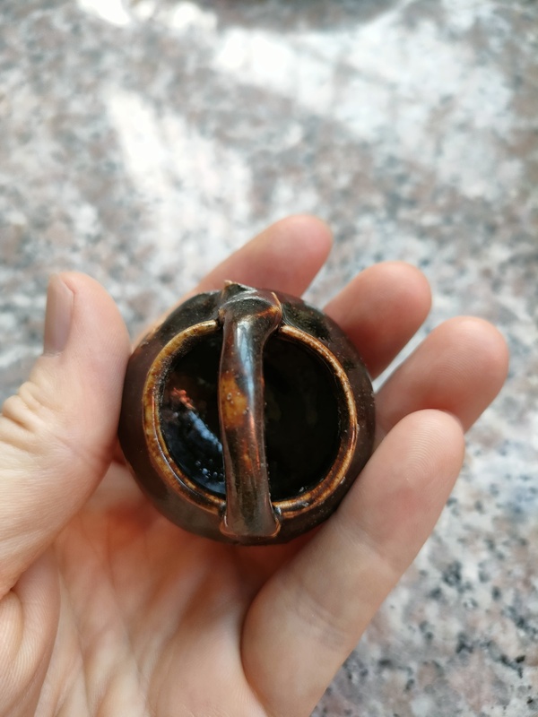 古玩陶瓷唐五代定窯黑釉小提梁拍賣，當(dāng)前價(jià)格600元