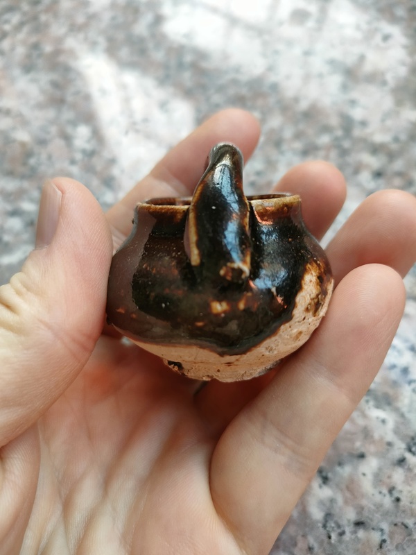 古玩陶瓷唐五代定窯黑釉小提梁拍賣，當(dāng)前價(jià)格600元