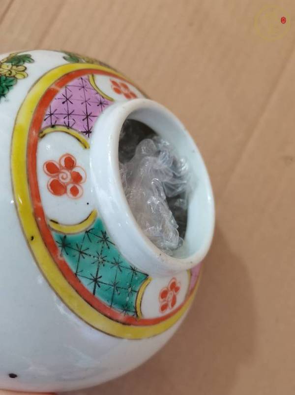 古玩陶瓷粉彩罐真品鑒賞圖