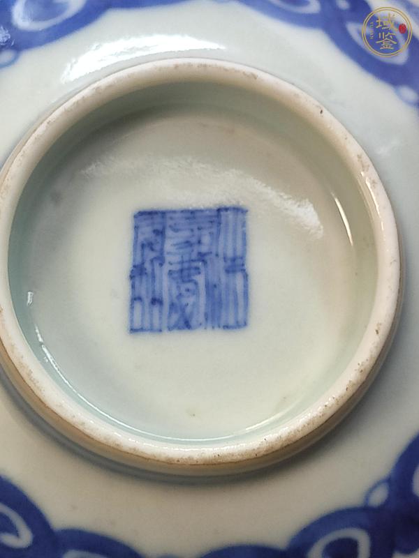 古玩陶瓷青花淡描花卉紋茶碗真品鑒賞圖