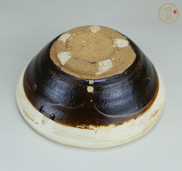 古玩陶瓷緇素釉茶碗真品鑒賞圖