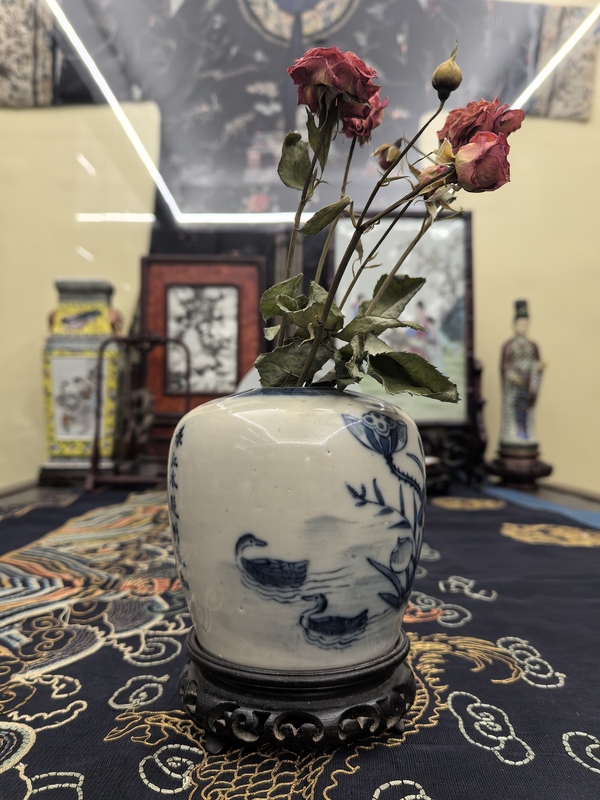 古玩陶瓷清中晚期青花滿池矯詩文罐(煙煲)拍賣,當前價格6666元