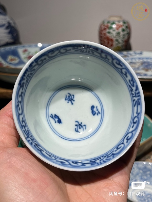 古玩陶瓷柳蔭棲馬紋青花杯真品鑒賞圖