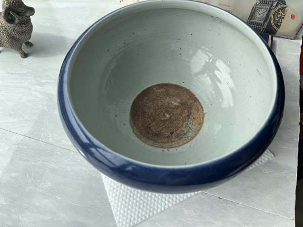 古玩陶瓷霽藍(lán)釉三乳足缽式香爐真品鑒賞圖