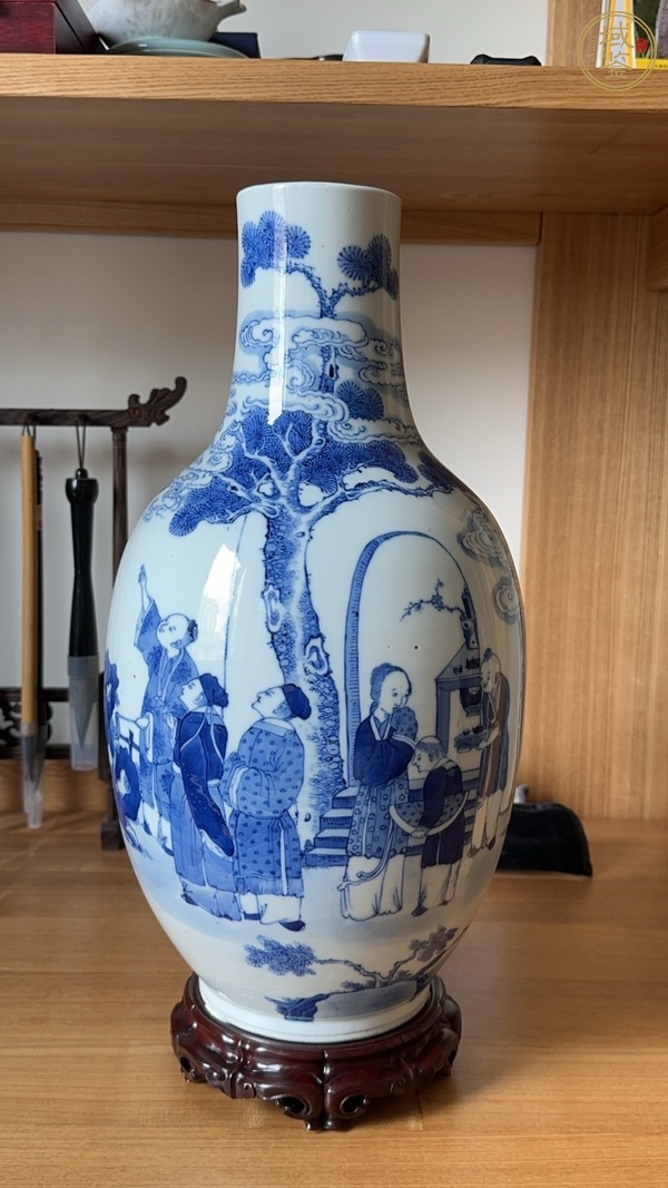 古玩陶瓷人物紋青花瓶真品鑒賞圖