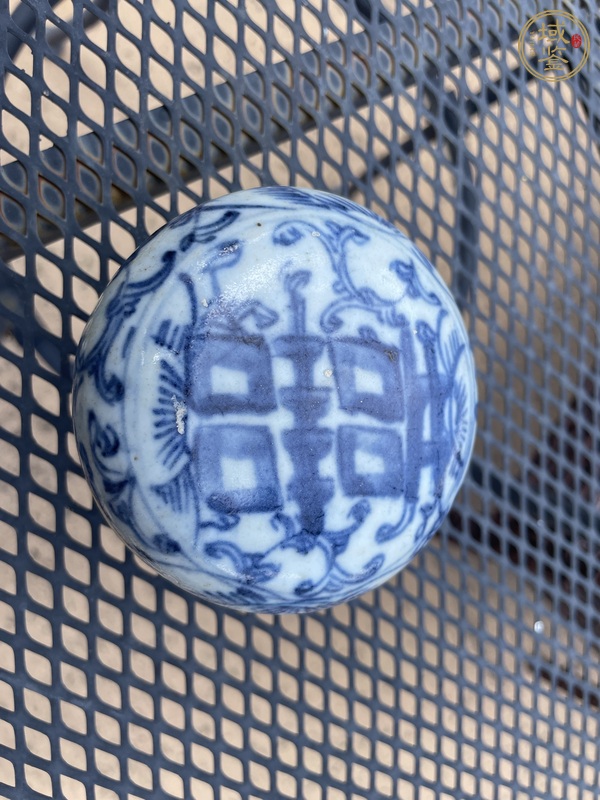 古玩陶瓷囍字紋蓋盒真品鑒賞圖