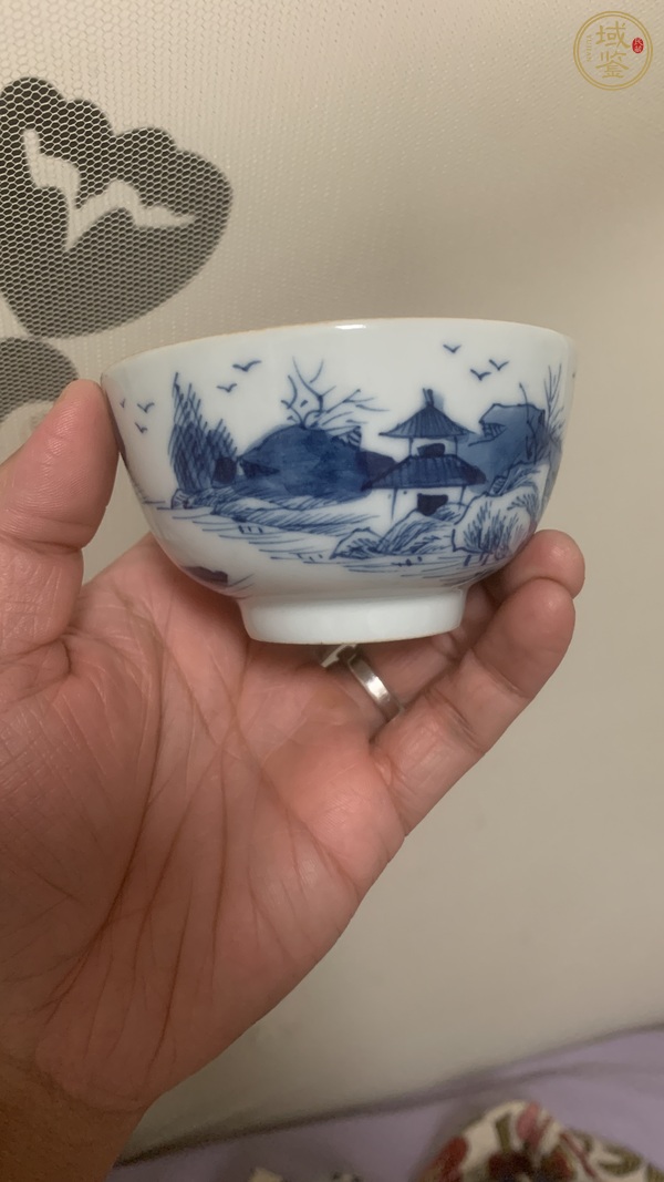 古玩陶瓷樓臺亭閣山水紋青花杯真品鑒賞圖