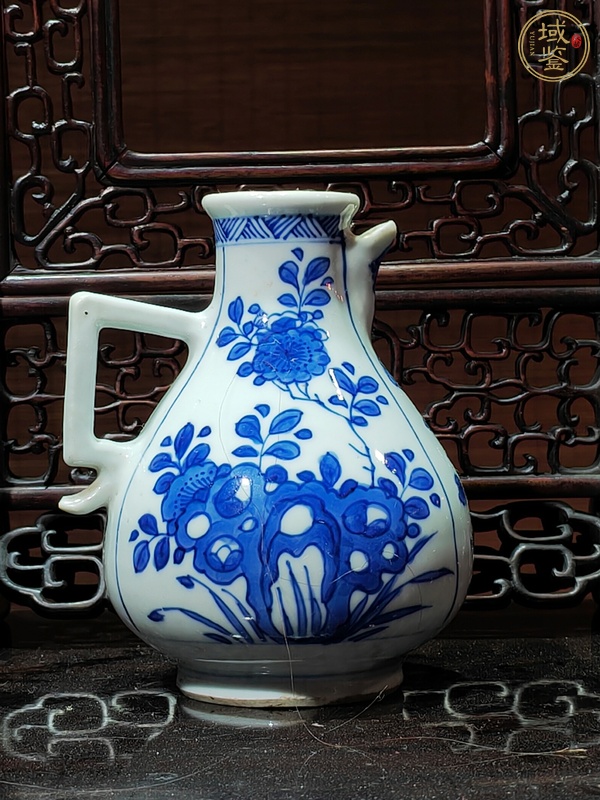 古玩陶瓷洞石花卉執(zhí)壺真品鑒賞圖