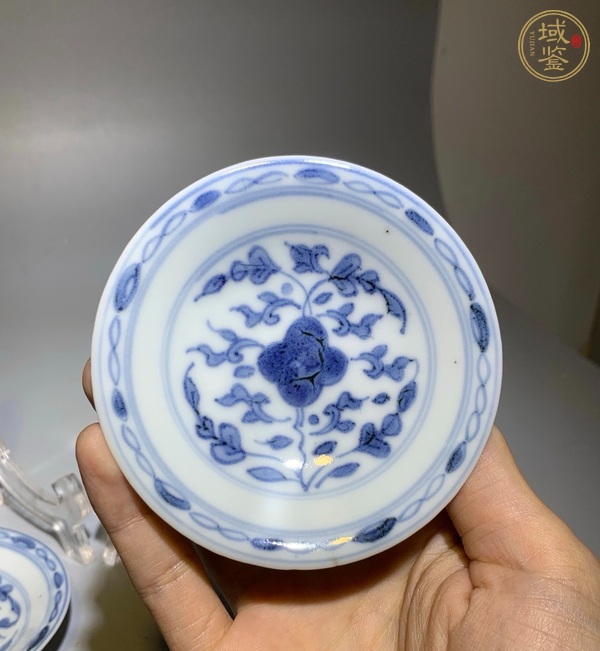 古玩陶瓷乾隆青花盤真品鑒賞圖