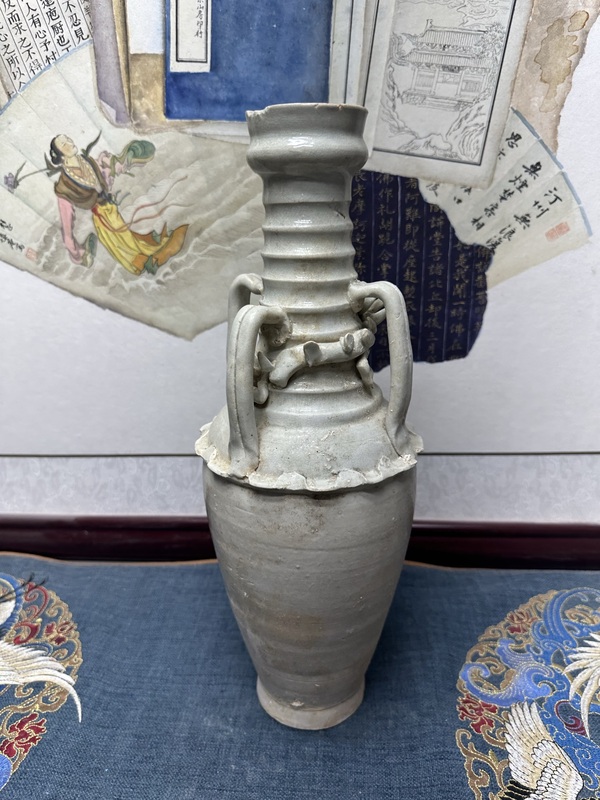 古玩陶瓷宋·影青釉堆塑龍紋瓶拍賣,當(dāng)前價(jià)格1980元