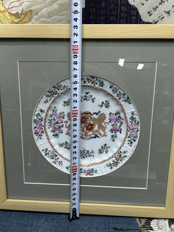 古玩陶瓷晚清民國精品獅子徽章瓷掛盤拍賣,當前價格569元