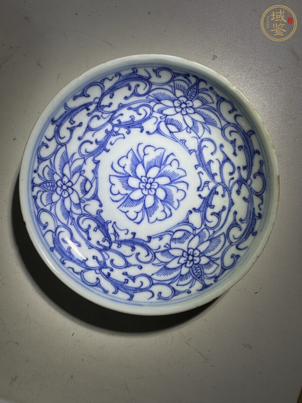 古玩陶瓷青花淡描花卉紋盤真品鑒賞圖