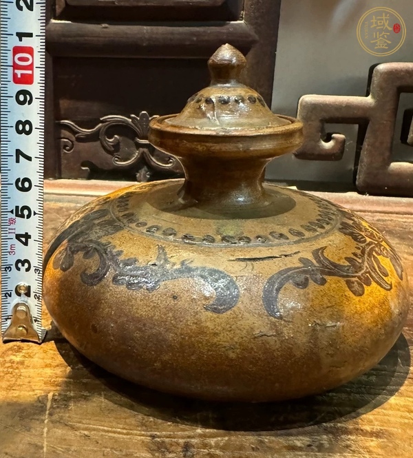 古玩陶瓷花卉紋壺真品鑒賞圖