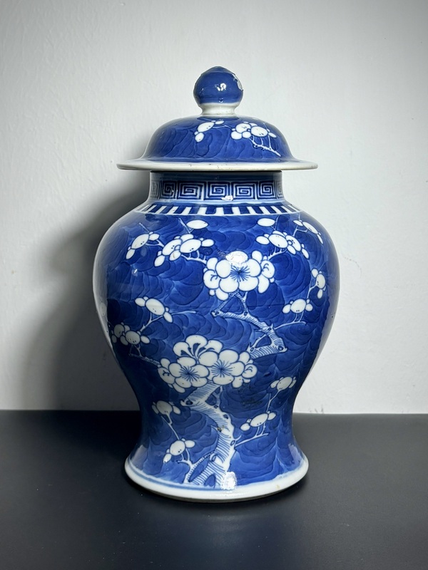 古玩陶瓷清光緒·青花留白冰梅圖將軍罐(細路)拍賣,當前價格2280元