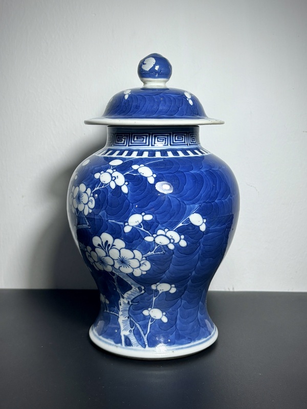 古玩陶瓷清光緒·青花留白冰梅圖將軍罐(細路)拍賣,當前價格2280元