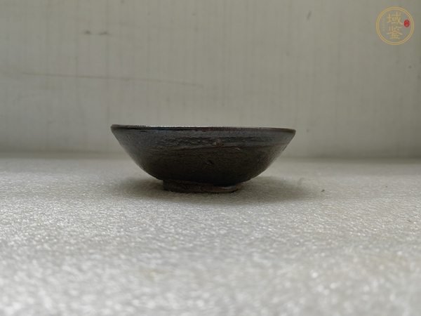 古玩陶瓷磁州窯窯變紫金釉茶碗真品鑒賞圖