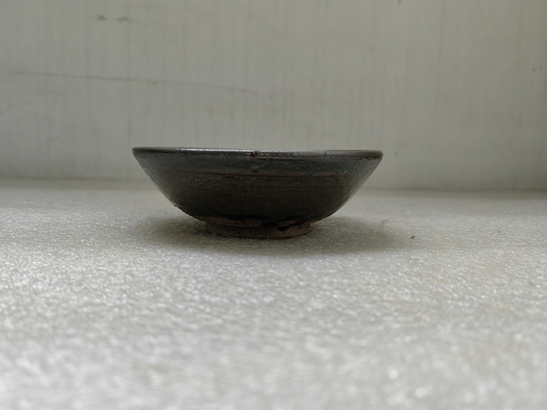 古玩陶瓷磁州窯窯變紫金釉茶碗拍賣,當前價格456元
