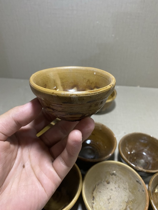 古玩陶瓷褐釉茶盞一組拍賣(mài)，當(dāng)前價(jià)格1200元