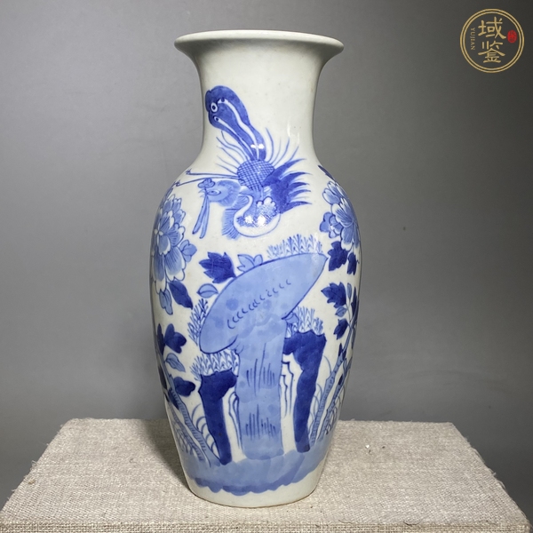 古玩陶瓷鳳凰牡丹紋青花瓶真品鑒賞圖