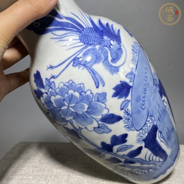 古玩陶瓷鳳凰牡丹紋青花瓶真品鑒賞圖