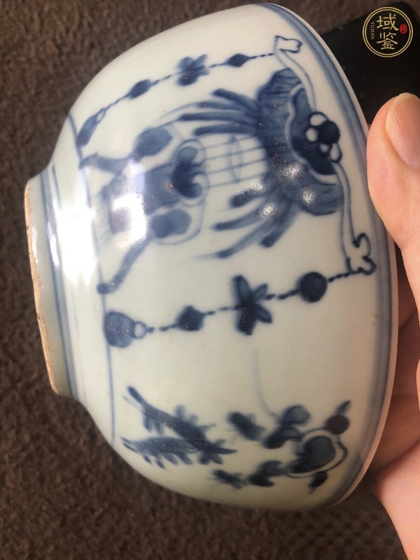 古玩陶瓷青花花間八寶紋碗真品鑒賞圖