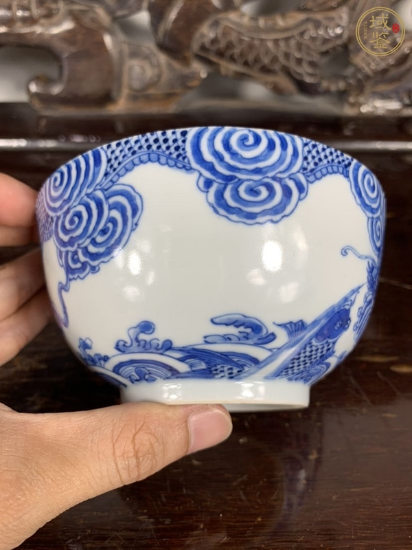 古玩陶瓷青花魚化龍紋碗真品鑒賞圖