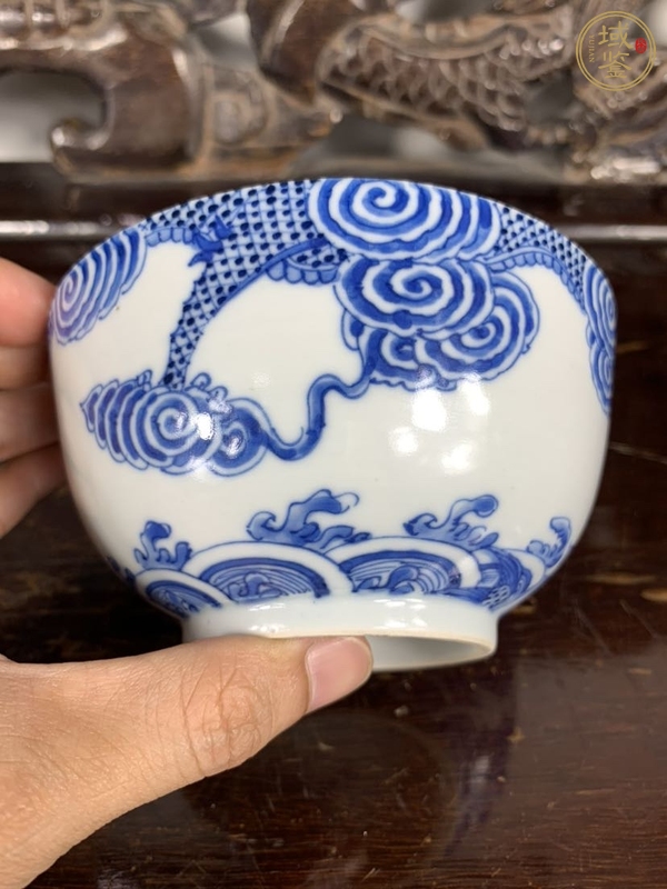 古玩陶瓷青花魚化龍紋碗真品鑒賞圖