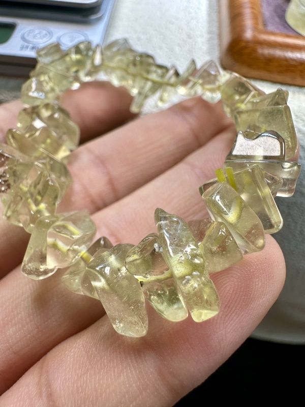 古玩玉器玻璃隕石隨型手鏈 世界上最純凈的天然玻璃(隕石沖擊玻璃)拍賣,當前價格266元