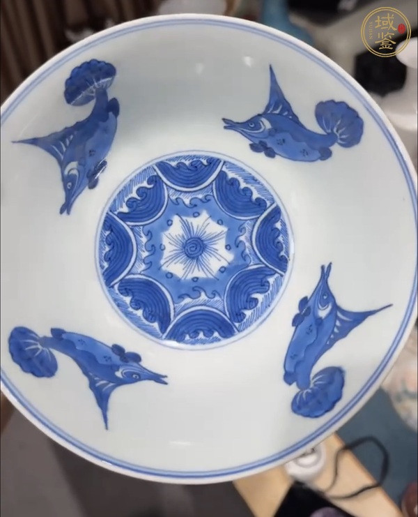 古玩陶瓷魚紋青花碗真品鑒賞圖