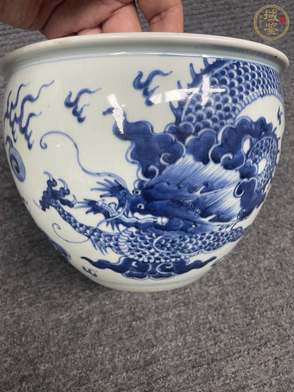 古玩陶瓷龍紋青花缸真品鑒賞圖