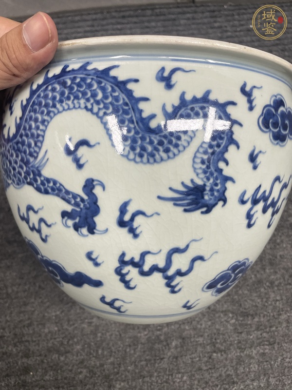 古玩陶瓷龍紋青花缸真品鑒賞圖