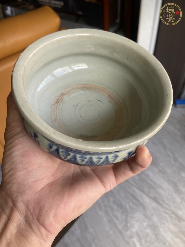 古玩陶瓷青花山水人物紋香爐真品鑒賞圖