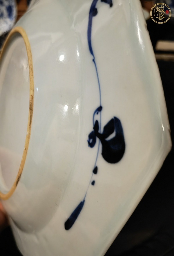 古玩陶瓷清乾隆青花松鹿圖八角盤(pán)真品鑒賞圖