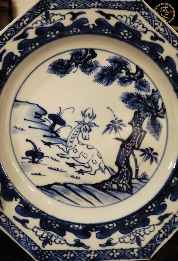 古玩陶瓷清乾隆青花松鹿圖八角盤(pán)真品鑒賞圖
