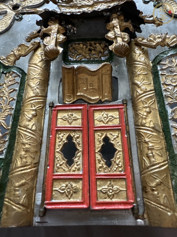 古玩雜項(xiàng)錫制鎏金門臺(tái)造型壁插真品鑒賞圖