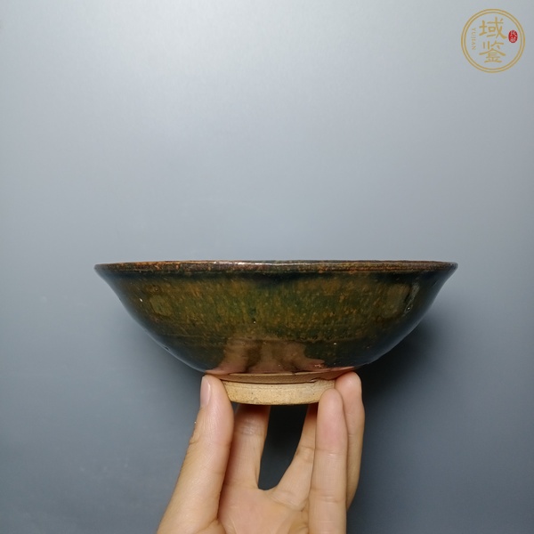 古玩陶瓷磁州窯窯變褐釉茶碗真品鑒賞圖