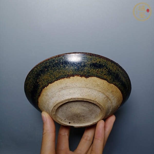 古玩陶瓷磁州窯窯變黑釉茶碗真品鑒賞圖