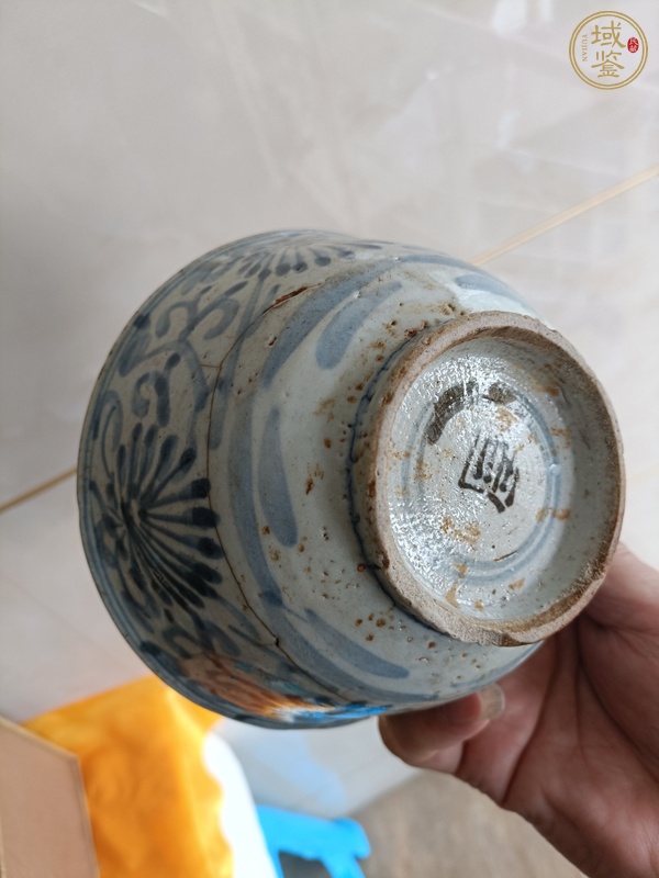 古玩陶瓷青花菊紋碗真品鑒賞圖