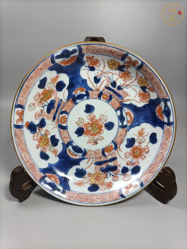 古玩陶瓷青花礬紅花卉紋盤真品鑒賞圖