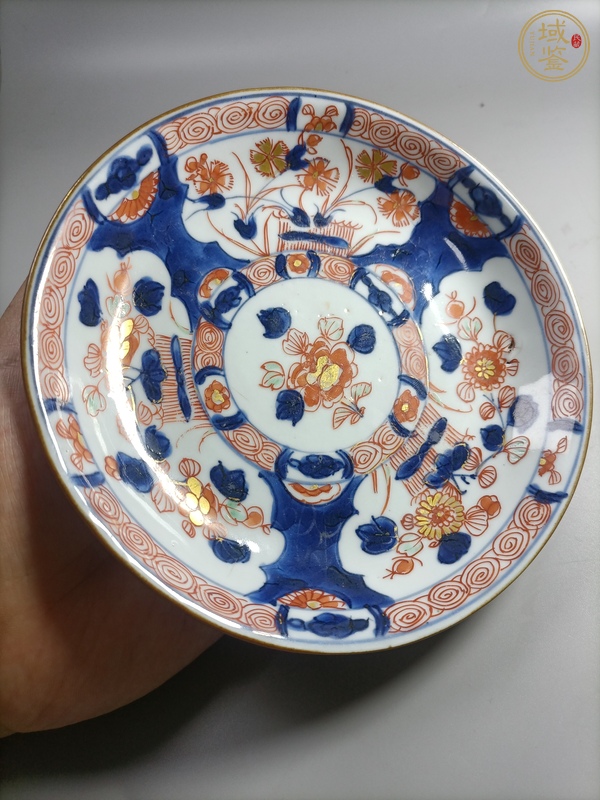 古玩陶瓷青花礬紅花卉紋盤真品鑒賞圖