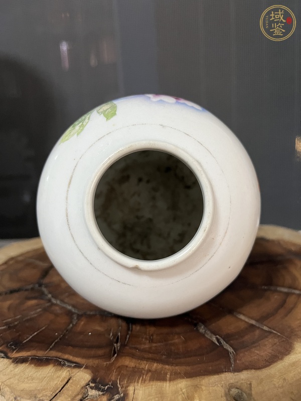 古玩陶瓷粉彩花卉紋茶葉罐真品鑒賞圖