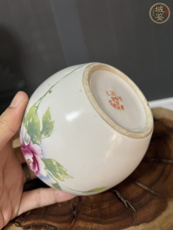 古玩陶瓷粉彩花卉紋茶葉罐真品鑒賞圖