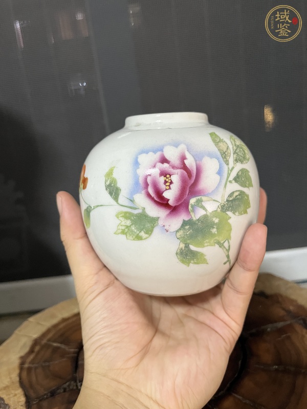 古玩陶瓷粉彩花卉紋茶葉罐真品鑒賞圖
